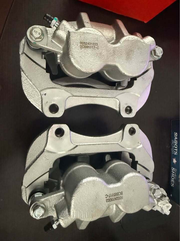 Cadillac CTS 08-14 front calliper set (missing o-ring)
